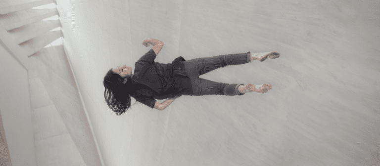 Bending the walls y Beyond