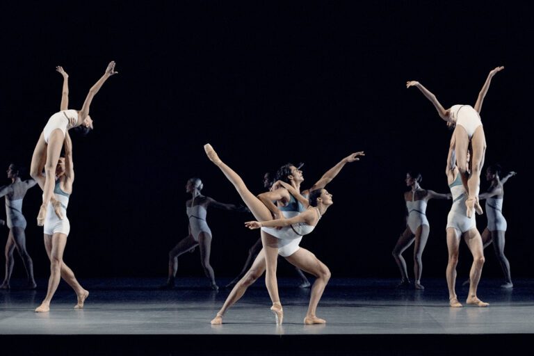 LES GRANDS BALLETS CANADIENS