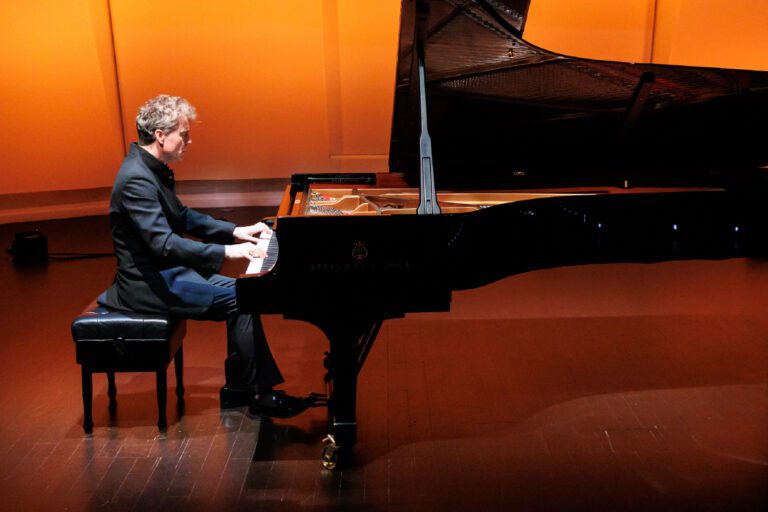 Paul Lewis