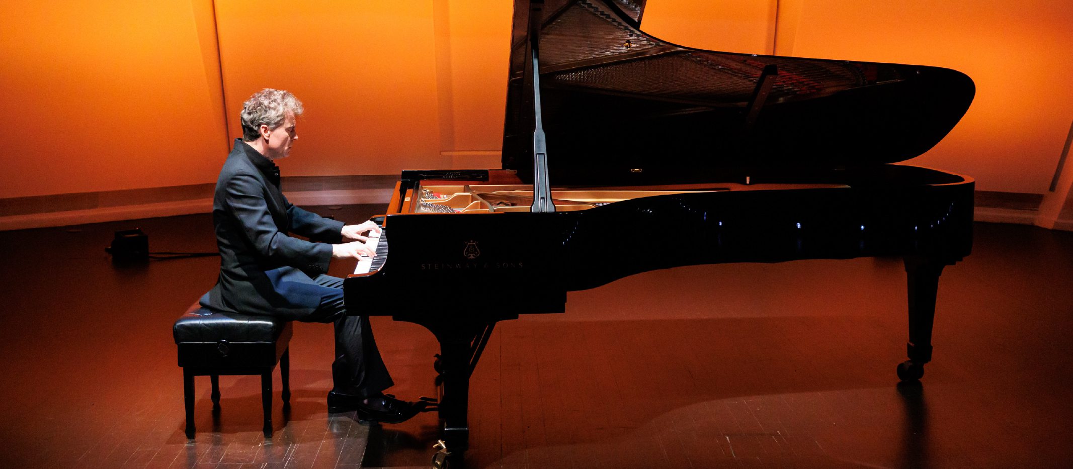 Cartel del evento «Paul Lewis»